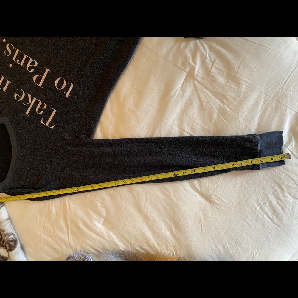 Wildfox Sweatshirt - Picture 9 of 11